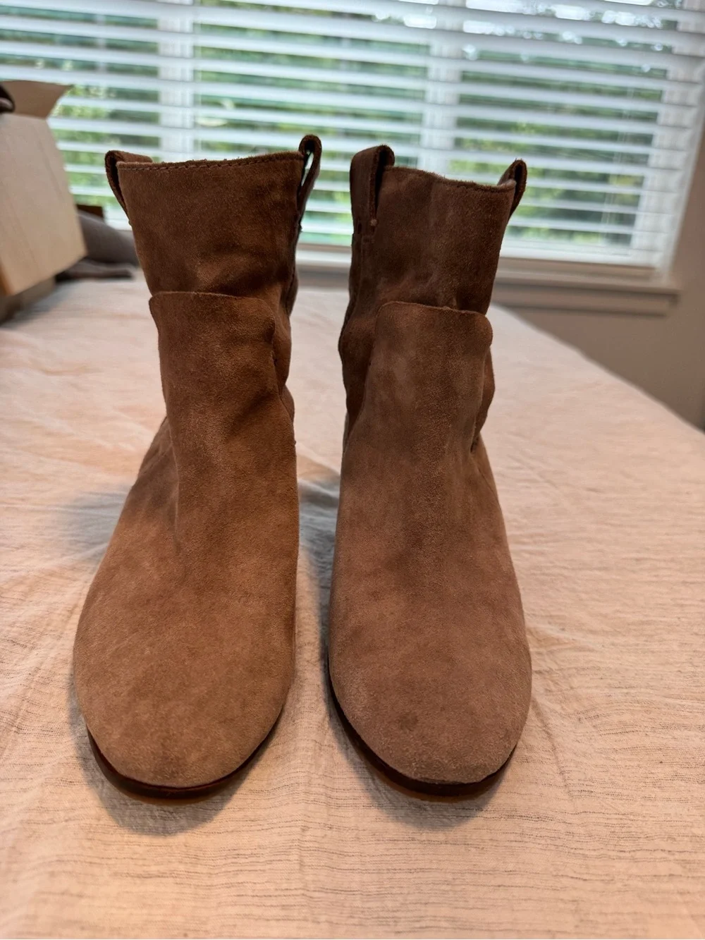 Vince Camuto these vince camuto